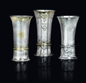Drei Becher