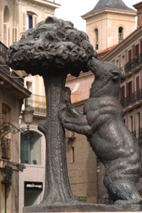 El Oso de Madrono (Bronze) von School Spanish