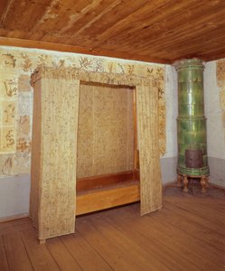 Klappbett und Keramikofen im Haus von Carl Linnaeus (1707-78) von School Swedish