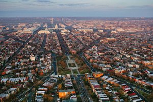 Blick auf die Stadt nach Westen in Richtung Kapitol und Washington Monument mit Lincoln... (2022)