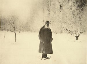 Russischer Autor Leo Tolstoi auf einem Winterspaziergang von Sophia Andreevna Tolstaya