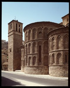 Mudejar-Kunst: Ansicht der Apsis der Kirche Santiago de Arrabal, 13. Jahrhundert Toledo, Spanien