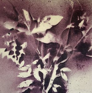 Dunkles Botanisches Abstrakt