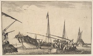 Ein Ruderboot voller Männer rechts, ein Schiff mit Männern, die in ein Ruderboot hinabsteigen