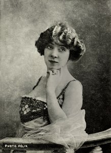 Porträt der französischen Künstlerin Amelie Dieterle von Studio Felix