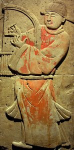 Stele, die einen Musiker darstellt (Terrakotta) von Tang Dynasty Chinese School