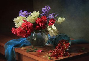 Elegante Rosen und Beeren von Tatyana Skorokhod