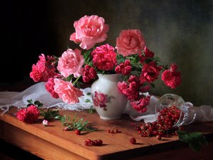 Lebendige Rosen und Beeren von Tatyana Skorokhod