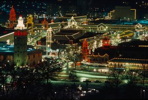 Weihnachtslichter bei Nacht, Kansas City von Ted Spiegel