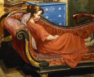 Mädchen ruht auf einer Chaiselongue