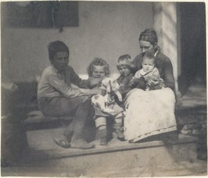 [Frances Crowell mit unbekanntem Jungen, Katie, James und Frances Crowell], 1890 von Thomas Eakins