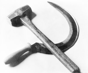 Mexikanische Revolution: Hammer und Sichel, Mexiko-Stadt, 1927 von Tina Modotti