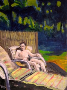 Mann, der draußen entspannt von Tore Bahnson