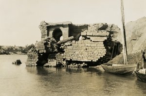 Cleopatra-Bad, Insel Elephantine, Ägypten, Fotografie von Ugo Monneret de Villard von Ugo Monneret de Villard