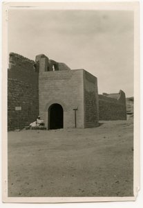 Östliches Tor und Turm des Klosters St. Simeon, Assuan, Ägypten