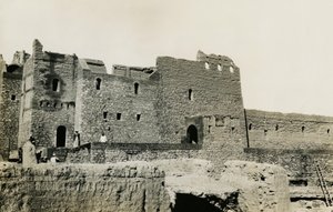 Kloster St. Simeon nach seiner Restaurierung, Assuan, Ägypten, Fotografie von Ugo Monneret de Villard