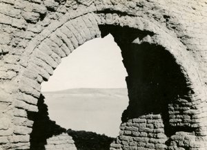 Ruinen der Kirche in der Wüste, Detail des Pendentifs für die Kuppel, Adindan, Ägypten, Fotografie von Ugo Monneret de Villard von Ugo Monneret de Villard