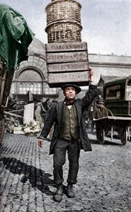 Ein Marktträger von Covent Garden, London, ca. 1922