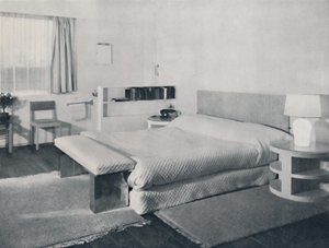 Ein Schlafzimmer in einem Landhaus, von Duncan Miller, London, 1936