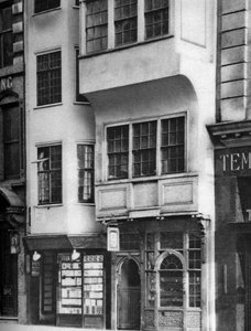 Ein Buchladen und Tabakladen in der Strand, London, 1926-1927