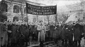 Eine Trauerzeremonie für die Opfer der Februarrevolution, Russland, 1917
