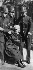 Eine Suffragette wird verhaftet, um 1910er Jahre, 1935