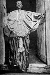 Eine Frau aus Harar in Festkleidung, Äthiopien, 1922