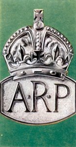 Luftschutzmaßnahmen, Zigarettenkarte, britisch, 1938 von Unbekannt