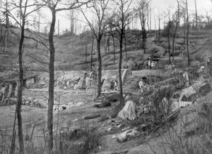 Alliierter Kommandoposten auf dem Kemmelberg bei Ypern, Belgien, 23. April 1918 von Unbekannt