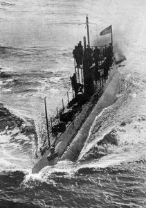 Amerikanisches U-Boot Bereitschaft bei voller Geschwindigkeit, Erster Weltkrieg, 1914-1918, c1920 von Unbekannt