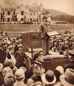 Eine Auktion für wohltätige Zwecke in Balmoral, 1930er Jahre