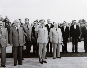 Ankunft der sowjetischen Delegation in Belgrad, Jugoslawien, 26. Mai 1955 von Unbekannt