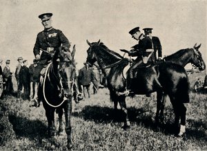 Bei Militärmanövern, um 1916, 1945 von Unbekannt