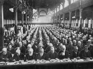 Beim Abendessen, St. Marylebone-Armenhaus, London, ca. 1901-1903 von Unbekannt