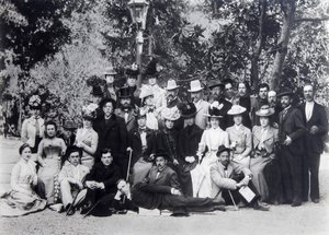 Autor Maxim Gorki und Anton Tschechow zwischen den Schauspielern des Moskauer Künstlertheaters, 1900 von Unbekannt