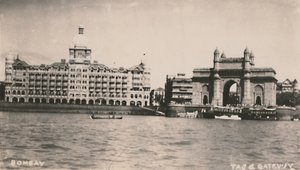 Bombay - Taj & Gateway, um 1930