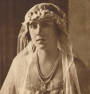 Brautjungfer bei der Hochzeit von Prinzessin Mary und Viscount Lascelles, 1922, 1937