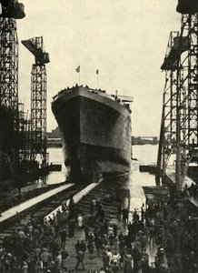 Gebaut in einer Werft in Belfast - Der Stapellauf der Edinburgh Castle, ein kürzlich gebautes Schiff von Unbekannt