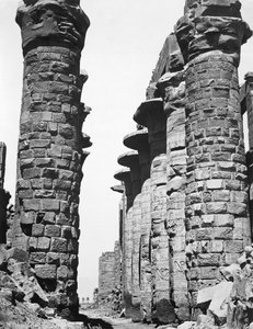 Zentrale Allee des großen Tempels von Karnak, Ägypten, 1878 von Unbekannt