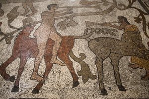 Zentrales Schiffs-Mosaik auf dem Boden des Otranto-Duomo: Reiter, Otranto, Italien von Unbekannt