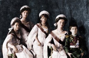 Kinder von Zar Nikolaus II. von Russland, um 1910 von Unbekannt