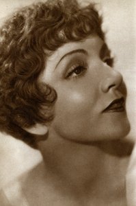 Claudette Colbert, französisch-amerikanische Schauspielerin, 1933 von Unbekannt