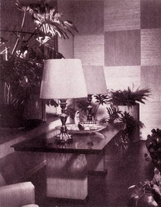 Ecke eines großen Wohnzimmers, entworfen von Paul T. Frankl, 1949