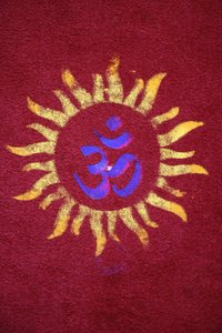 Diwali Rangoli im Shirdi Sai Baba Tempel, Leicester. Vereinigtes Königreich