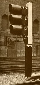 Elektrische Lampensignale, mit Tageslichtschirmen, an der Baker Street Station, Metropolitan Railway, 193