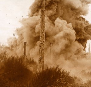 Explosion einer Mine, Vogesen, Ostfrankreich, ca. 1914-1918
