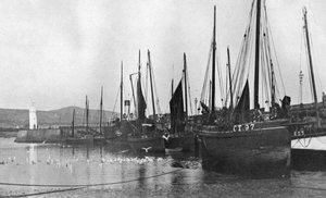 Fischerboote im Hafen von Port St Mary, Isle of Man, 1924-1926