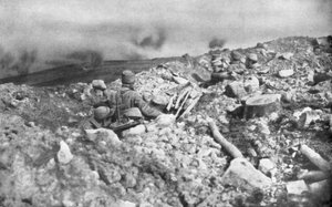 Französischer Artillerieangriff auf den Eparges-Rücken, in der Nähe von Verdun, Frankreich, 2. August 1915 von Unbekannt