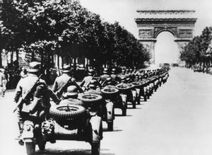 Deutsche Soldaten auf den Champs Elysees, Paris, 14. Juni 1940 von Unbekannt