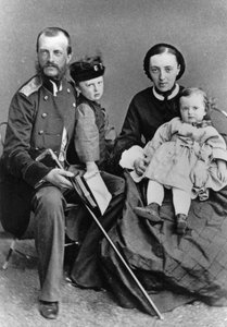 Großherzog Michael Nikolajewitsch von Russland und seine Familie, um 1862 von Unbekannt